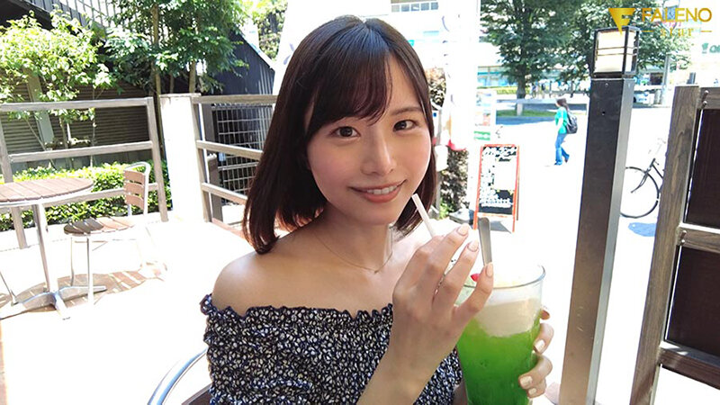 性欲の高鳴りは彼女のくびれ巨乳の所為。初めて迎えた夜が終わっても僕たちはヤリ続けた。 本郷愛 1枚目