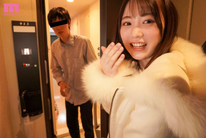 童貞君チ○ポを優しくイジくりすぎて初パコ暴発パニック めちゃカワ神対応で筆おろしドキュメント! 石川澪 8枚目