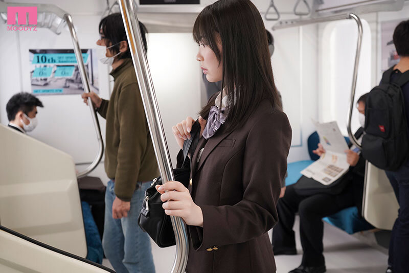痴●の指マンがストライクすぎて…声も出せず糸引くほど愛液が溢れ出し堕とされた私 石川澪 1枚目